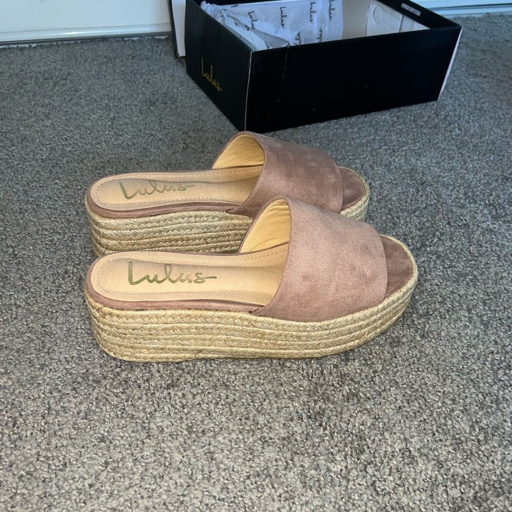 Lulus sandals size 6